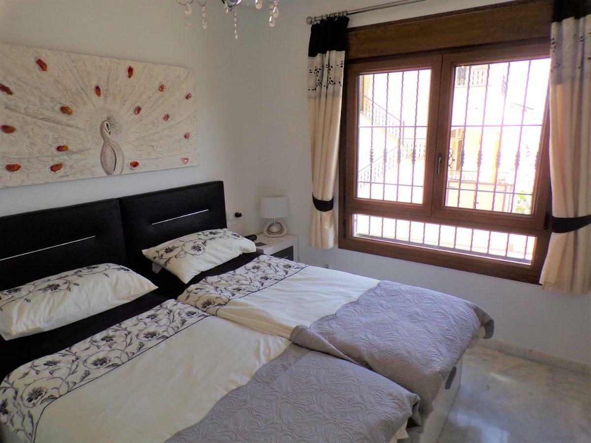 Villamartin Violetas Holiday Home ภายนอก รูปภาพ