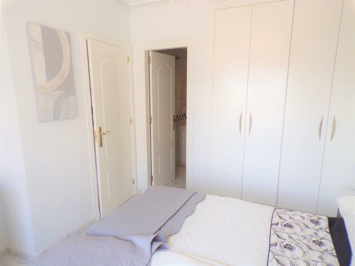 Villamartin Violetas Holiday Home ภายนอก รูปภาพ