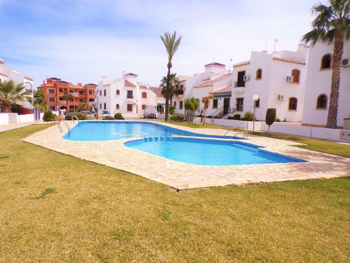 Villamartin Violetas Holiday Home ภายนอก รูปภาพ
