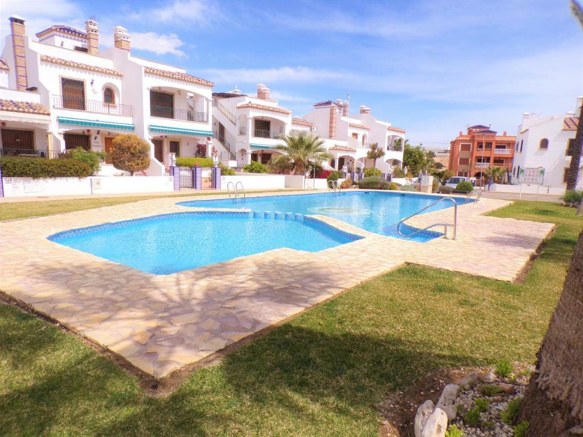 Villamartin Violetas Holiday Home ภายนอก รูปภาพ